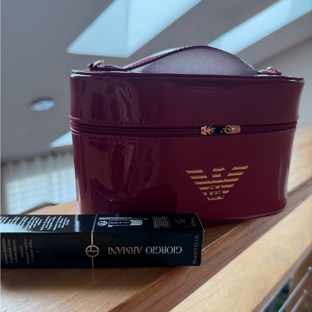 Emporio Armani Fuchsia Patent Vanity Case and mascara full size - Picture 2 of 9
